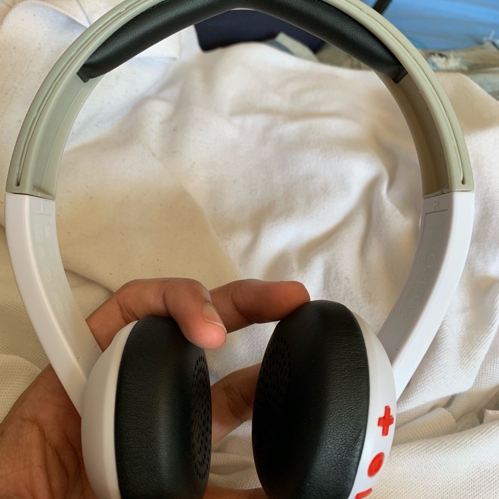 Skull candy Bluetooth headphones